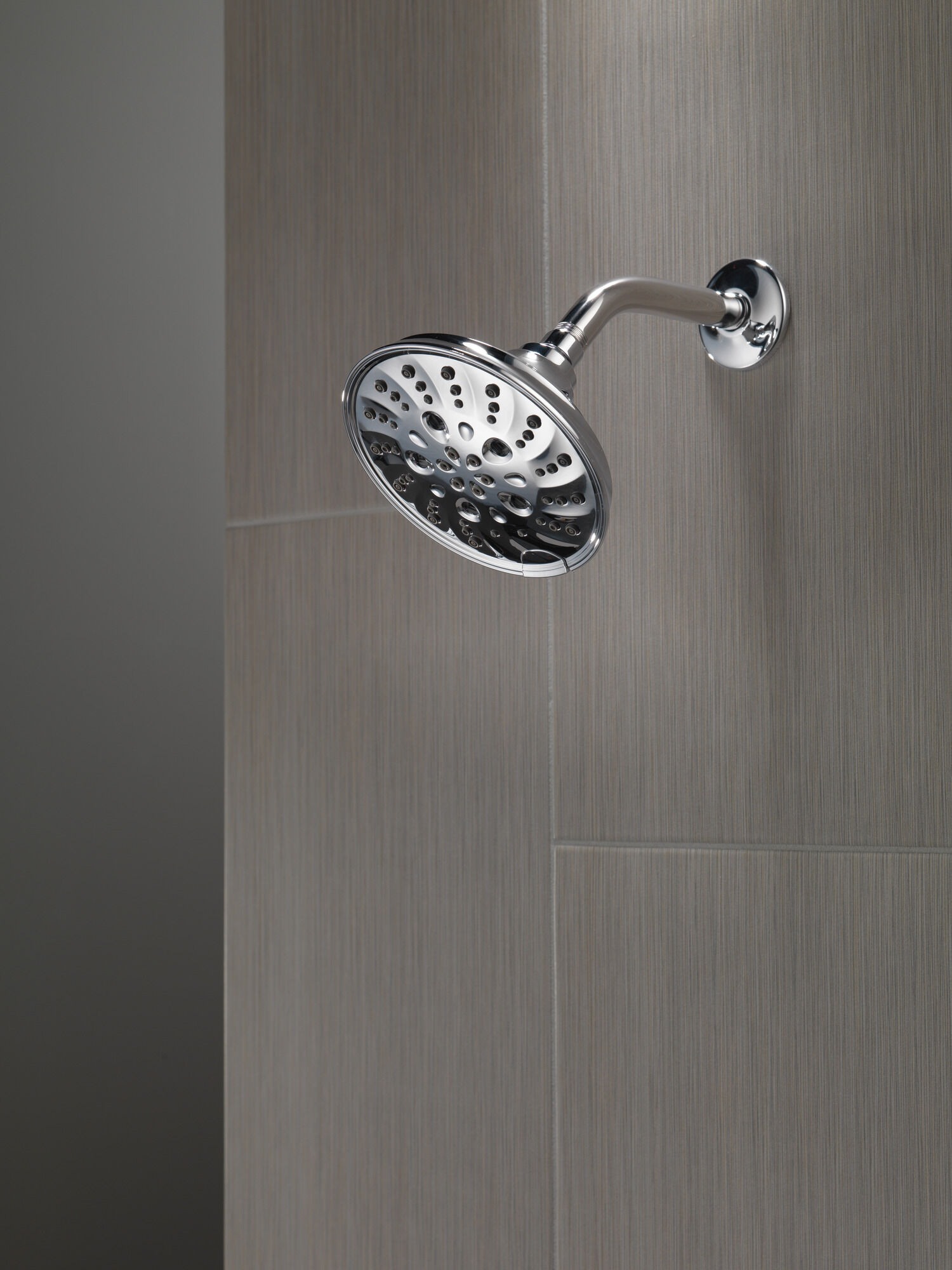 5 настроек H2OKinetic Trad Raincan Delta Faucet 52669-BL - Вид №8