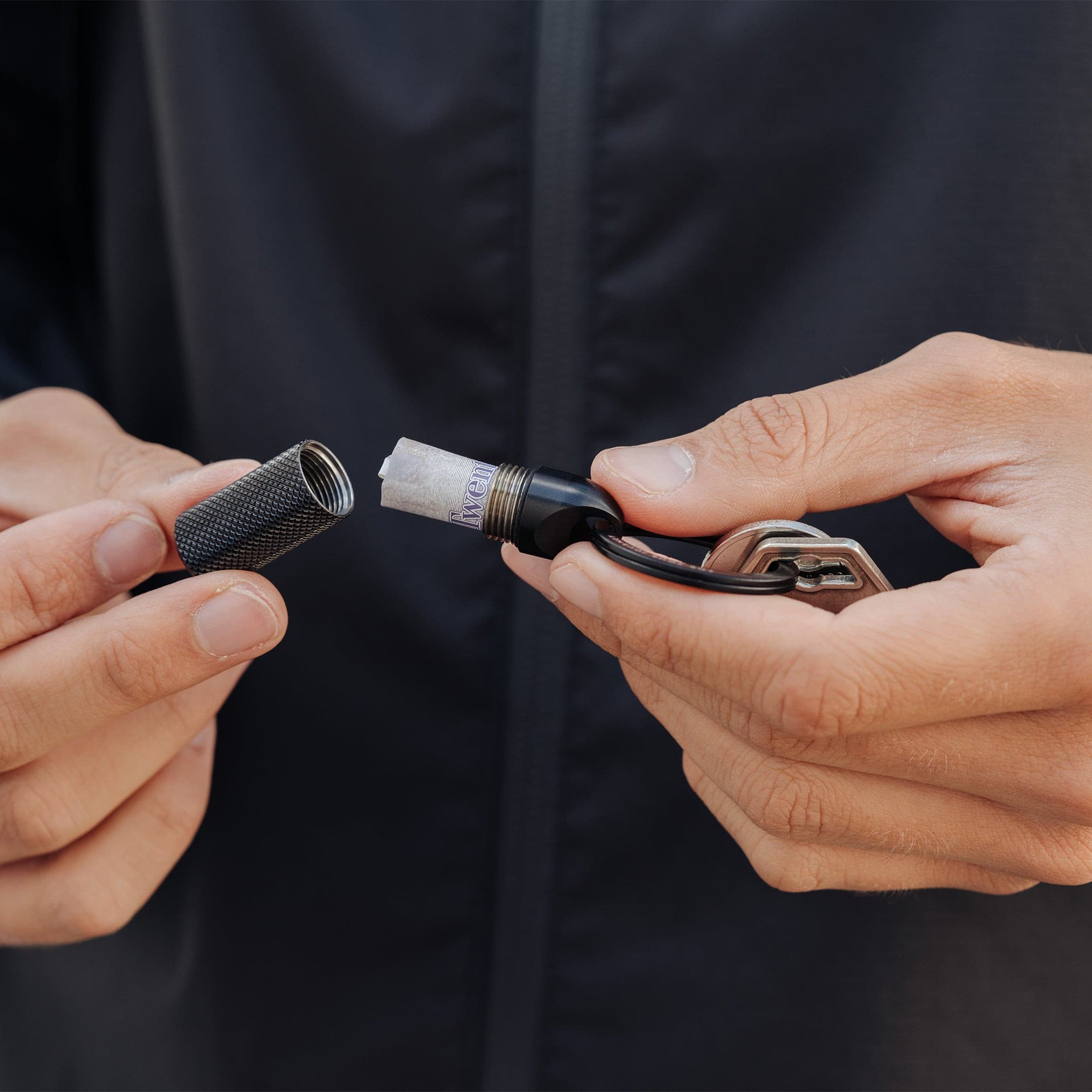 W201BST Сундук с ключами - черная сталь Wingback  - Вид №5