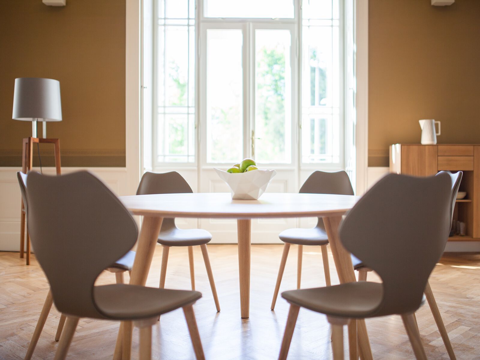 Круглый деревянный обеденный стол sixay furniture Фрида ARCH-00024769 - Вид №3