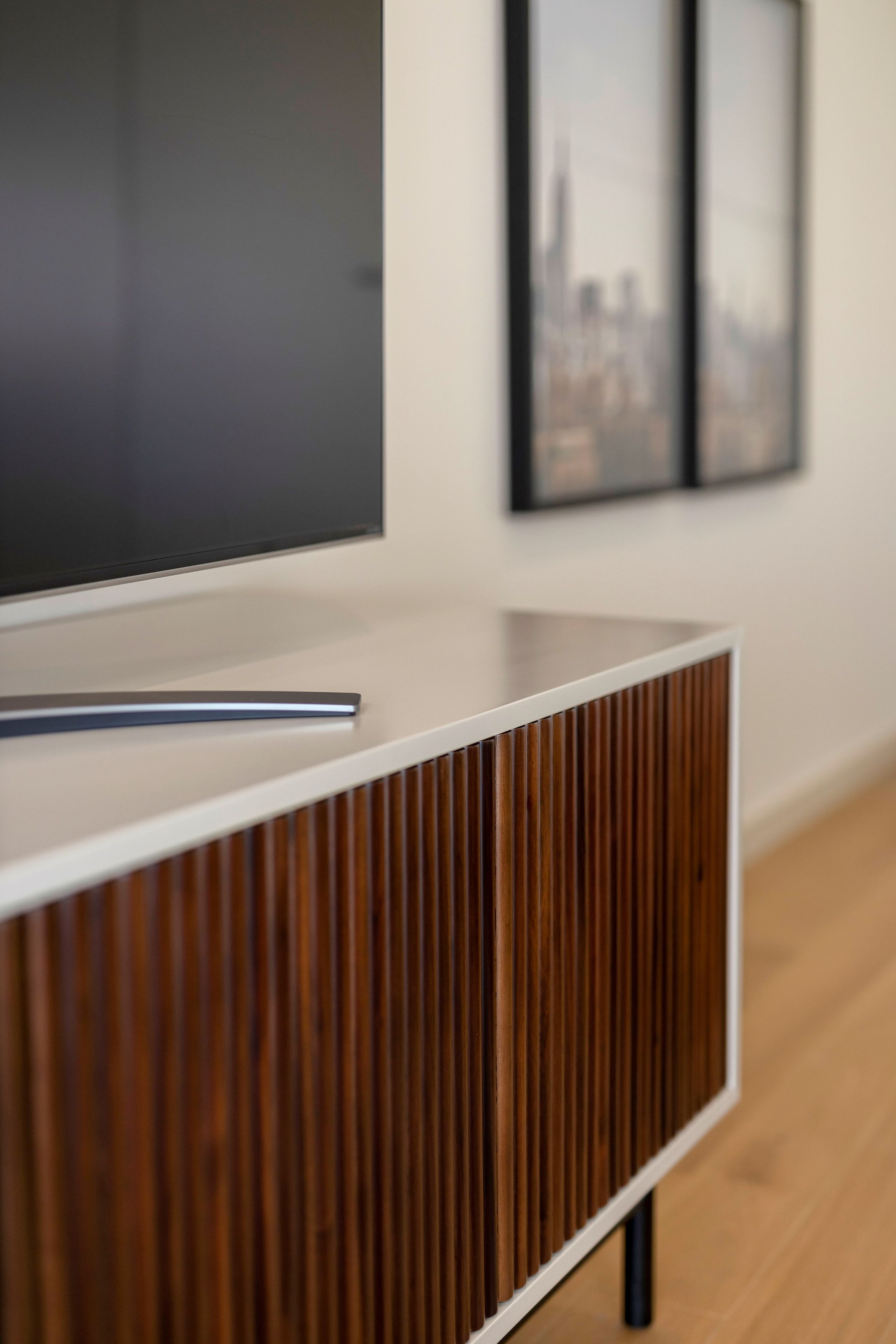 Деревянный низкий ТВ-шкаф Stylish Club Ryan ARCH-00152684 - Вид №6