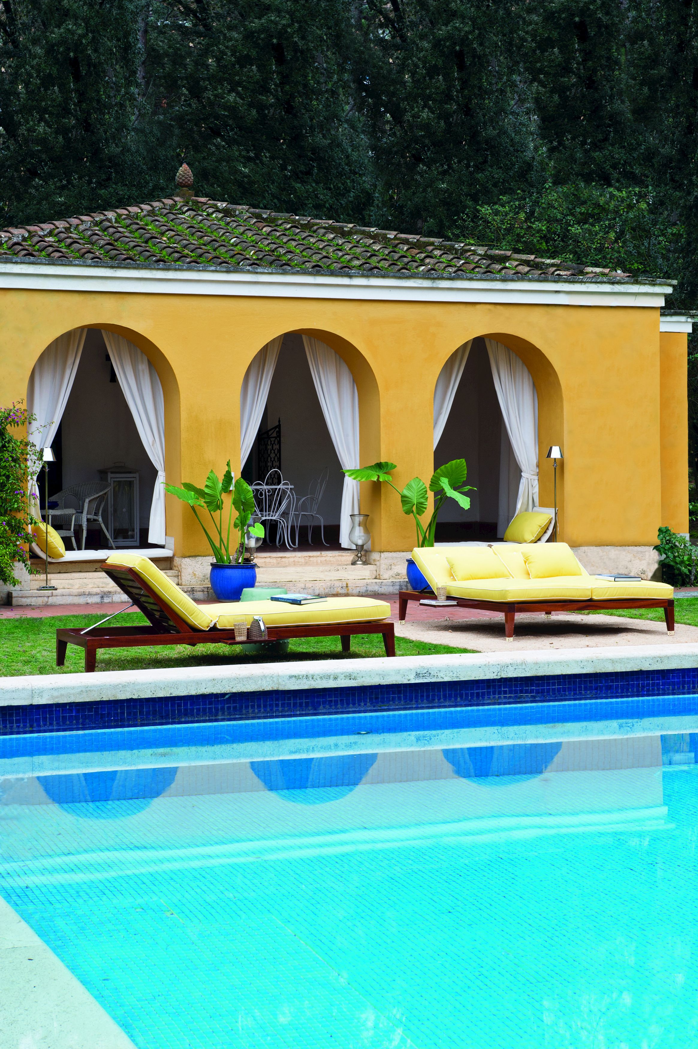 Садовая кровать из красного дерева и акриловой ткани Unopiù C'est la vie ARCH-00100166 - Вид №5