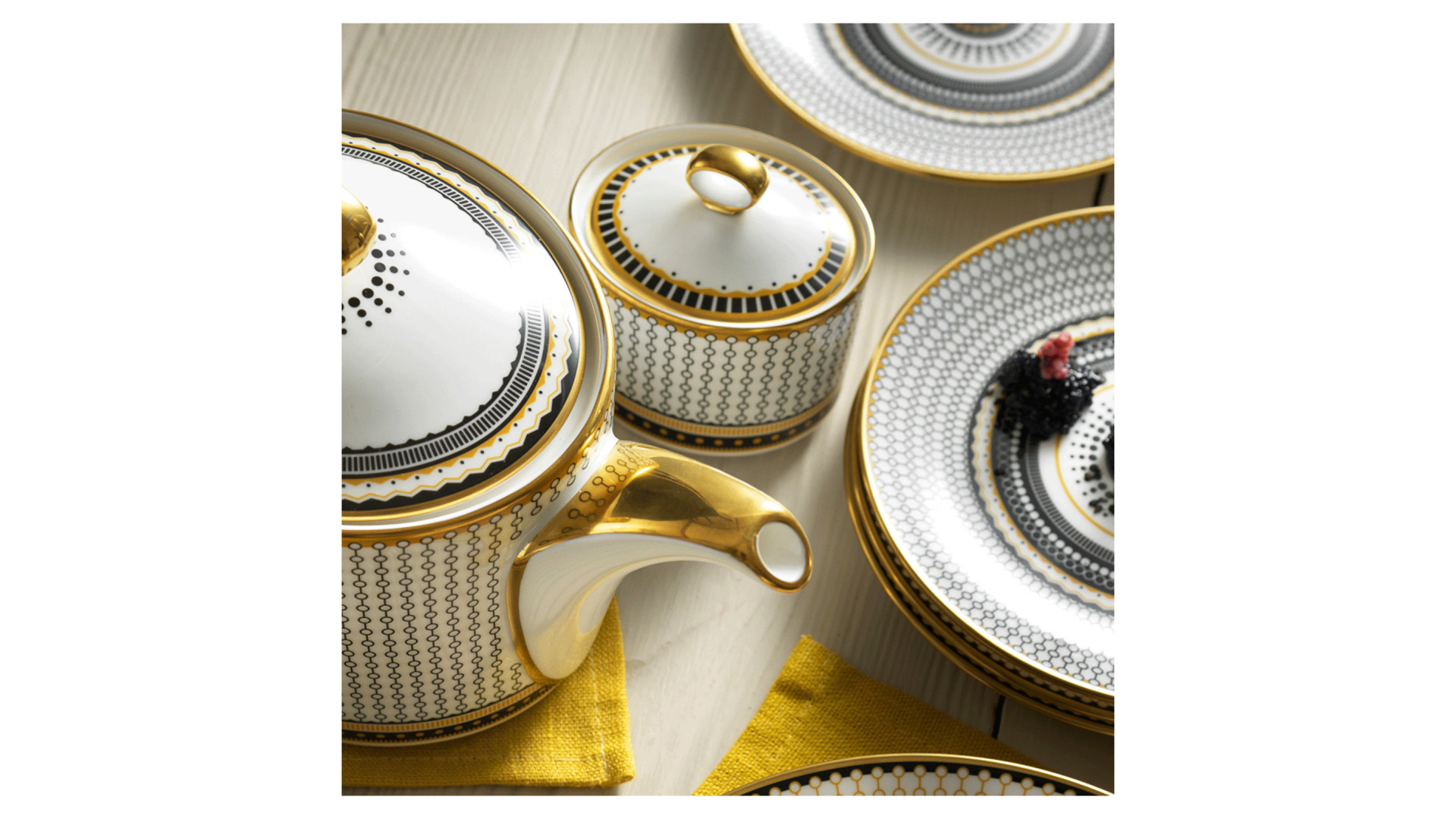 10650453 Royal Crown Derby Сахарница Royal Crown Derby "Вибрации" (Oscillate, Onyx) 170мл Фарфор костяной  - Вид №1