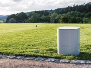 CO33 Бетонный мусорный бак с крышкой Opus O7.12