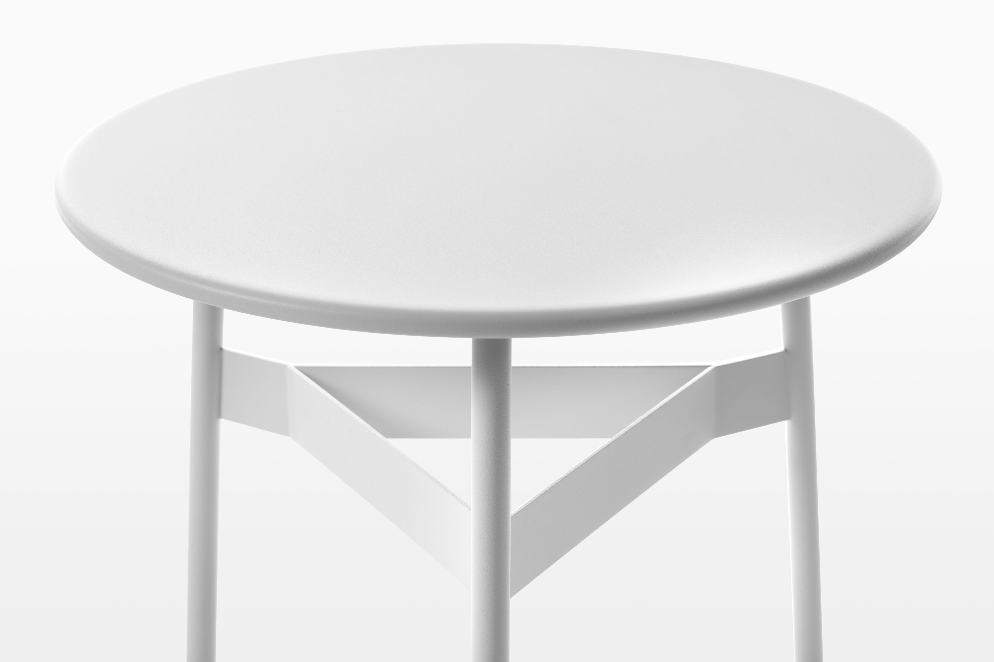 Круглый металлический журнальный столик Plank Velit ARCH-00093920 - Вид №1