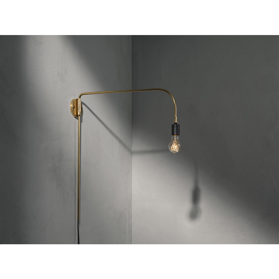 1950839 MENU Настенная лампа Уоррена Латунь  - Вид №1