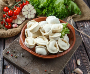 4710 Пельмени с кроликом и курицей Зинаида и Сергей Белан