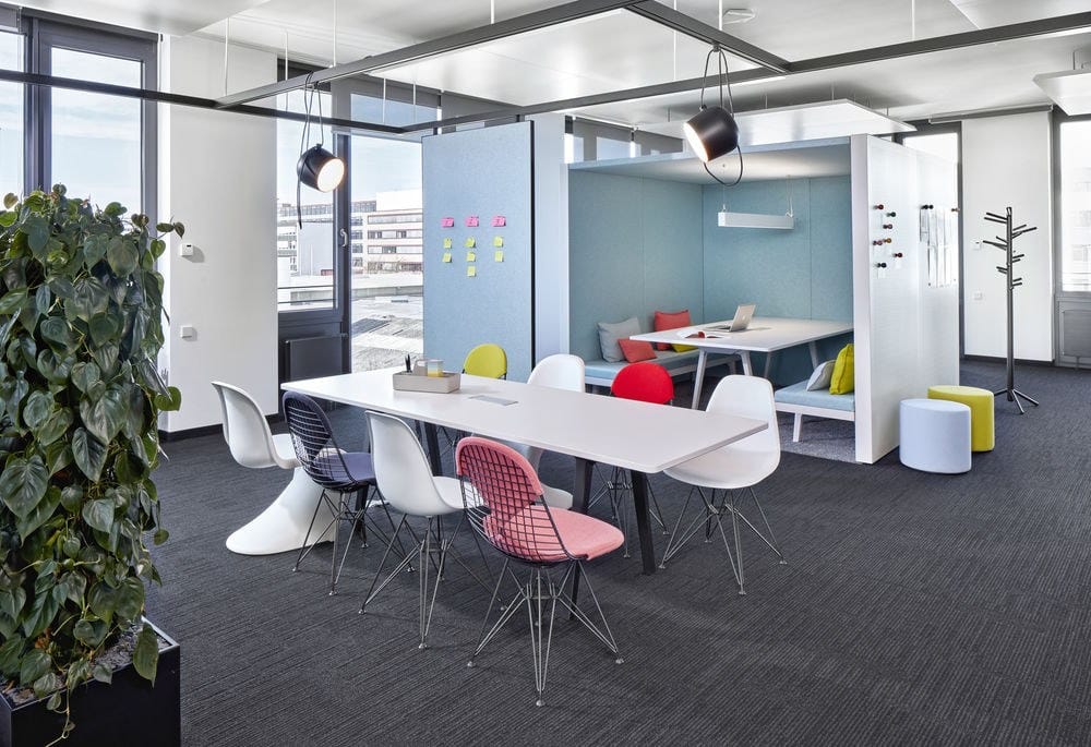 Стул из полипропилена с мягким сиденьем VITRA Eames Plastic Chair ARCH-00147160 - Вид №18