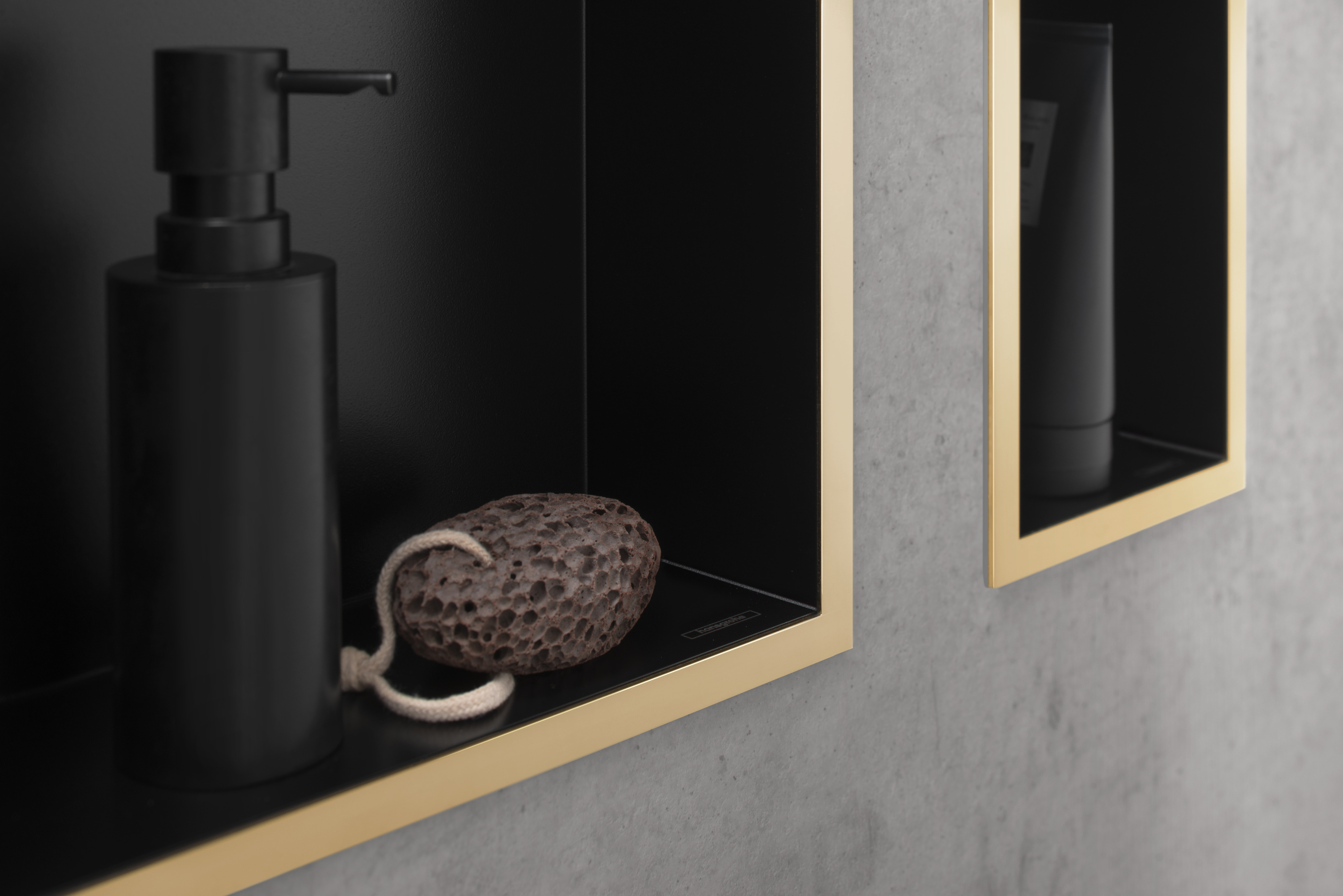 56098670 XtraStoris Individual Wall ниша Matt Black с дизайнерской рамкой 300/300/100 Hansgrohe  - Вид №3