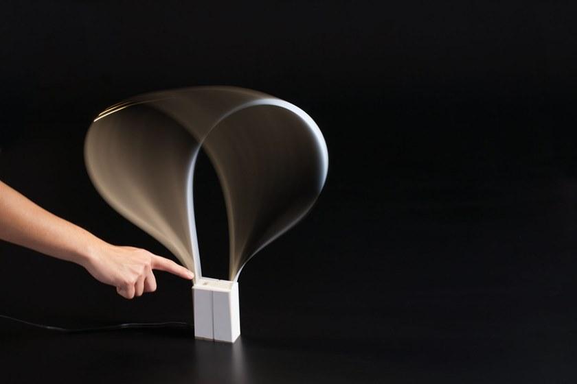 Martinelli Luce Гибкая настольная лампа из алюминия и смолы  823  - Вид №1