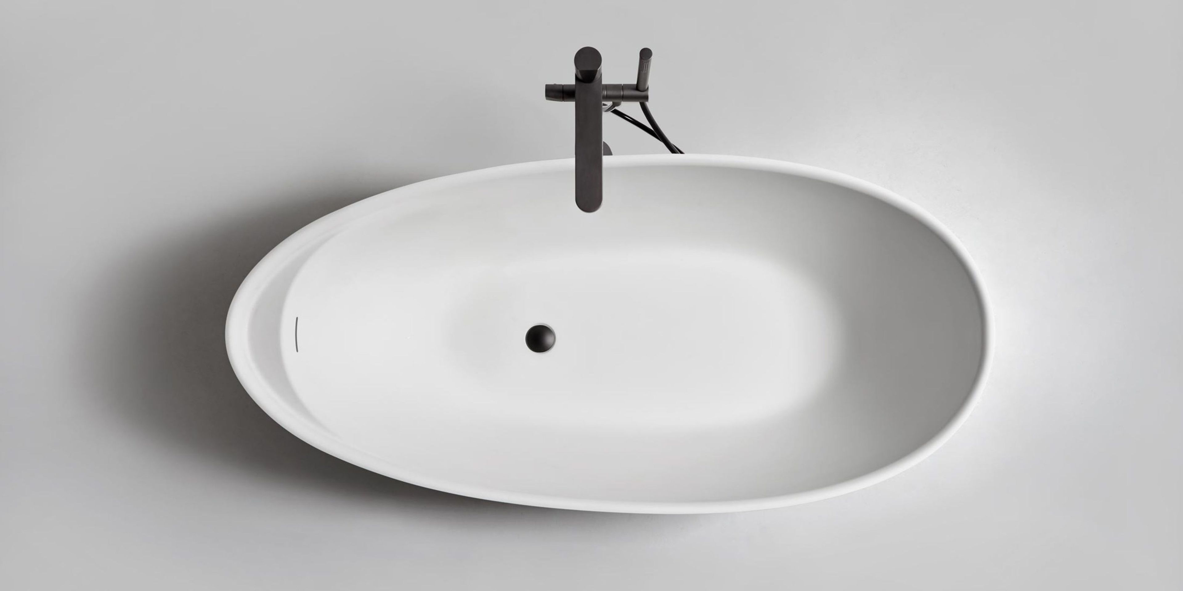 Овальная ванна в центре комнаты в Cristalplant® Antoniolupi Eclipse ARCH-00093682 - Вид №2