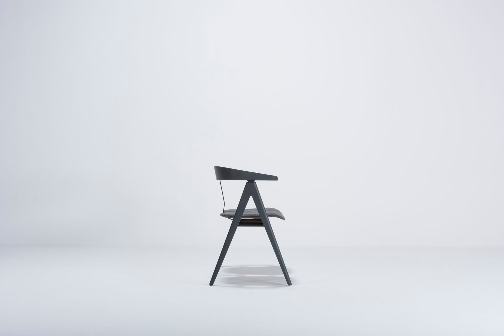 Мягкая скамейка из ткани со спинкой Gazzda Ava ARCH-00111059