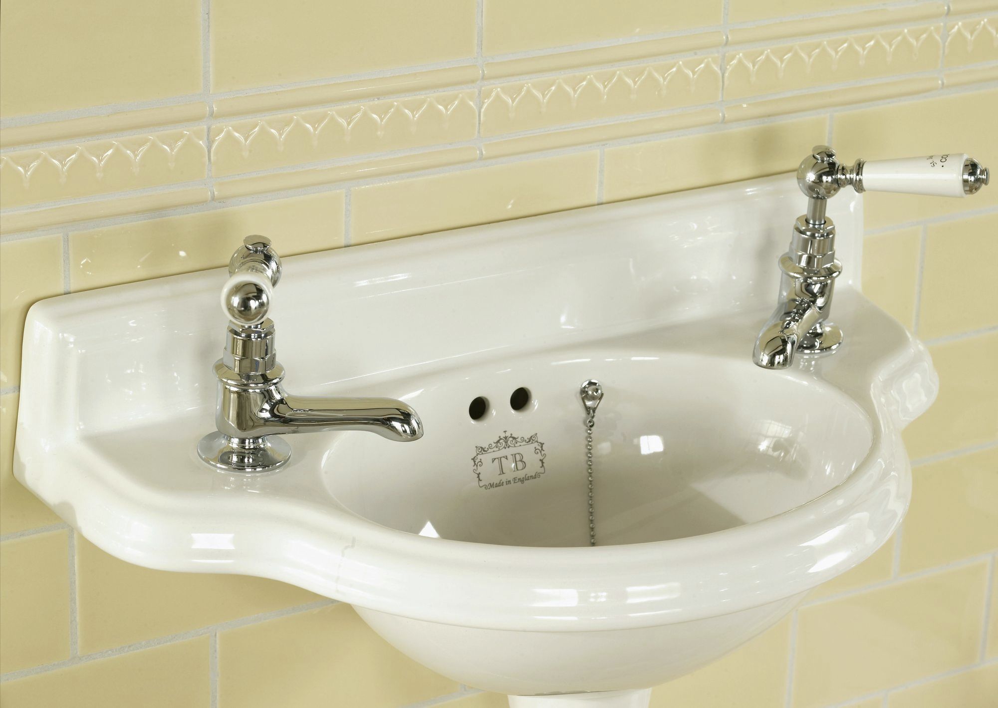 Cs-li-080 Подвесная раковина настенная овальная Traditional Bathrooms Liverpool белая - Вид №1