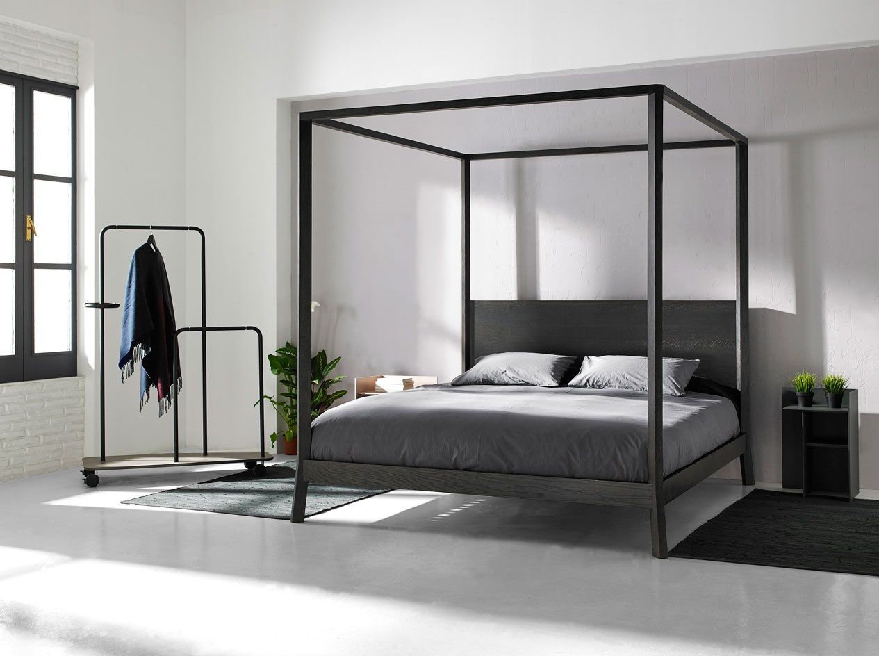 Двуспальная кровать из массива дерева Punt Breda ARCH-00010263 - Вид №3