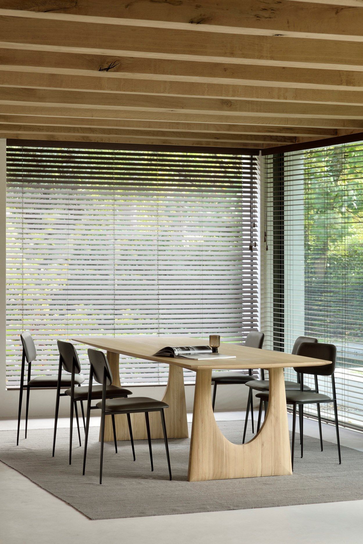 Прямоугольный обеденный стол из дуба Ethnicraft Геометрическая ARCH-00126990 - Вид №7