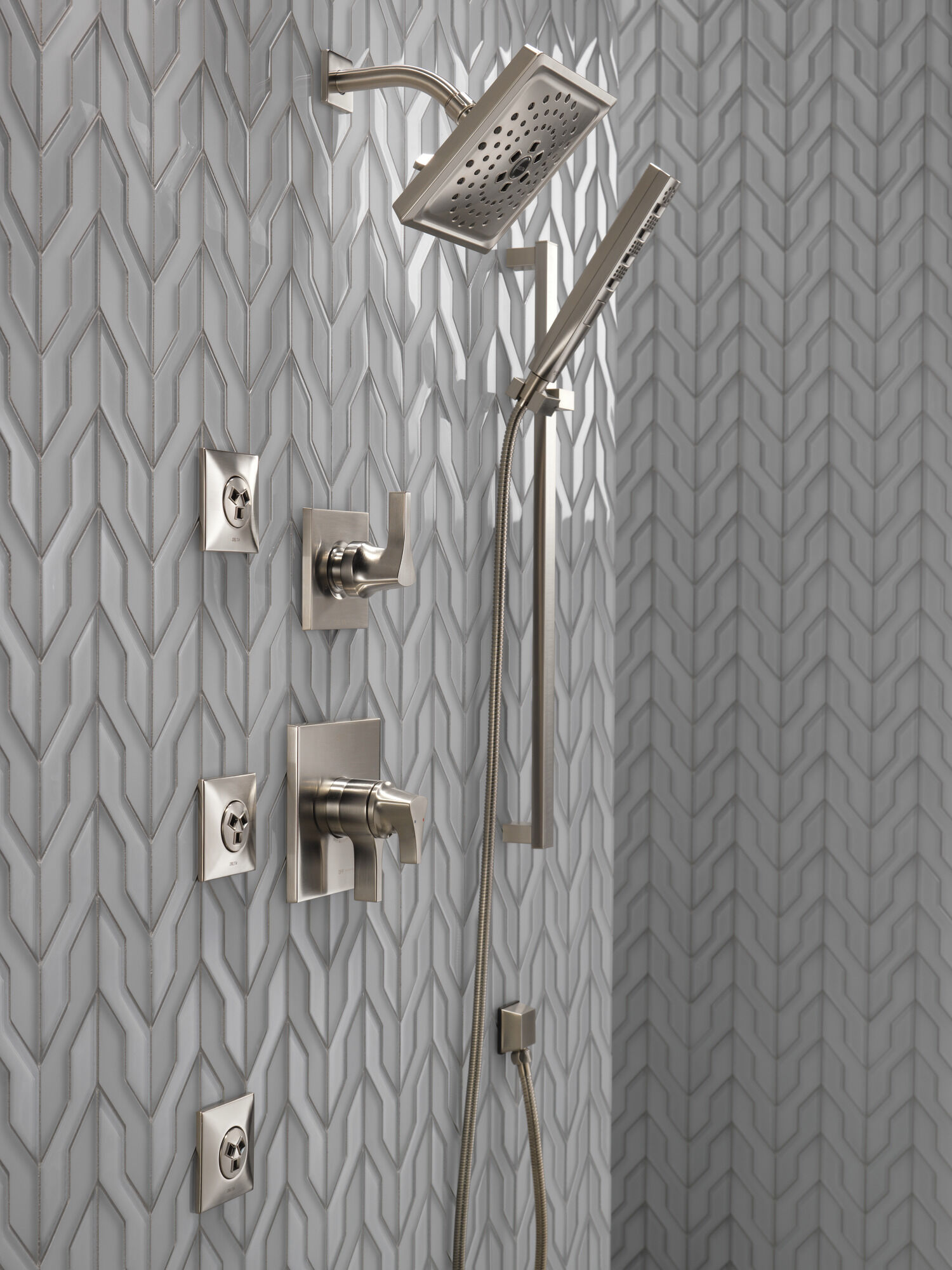 HydraChoice® Body Spray - H2Okinetic® Успокаивающая насадка-спрей Delta Faucet SH5003-SS - Вид №20