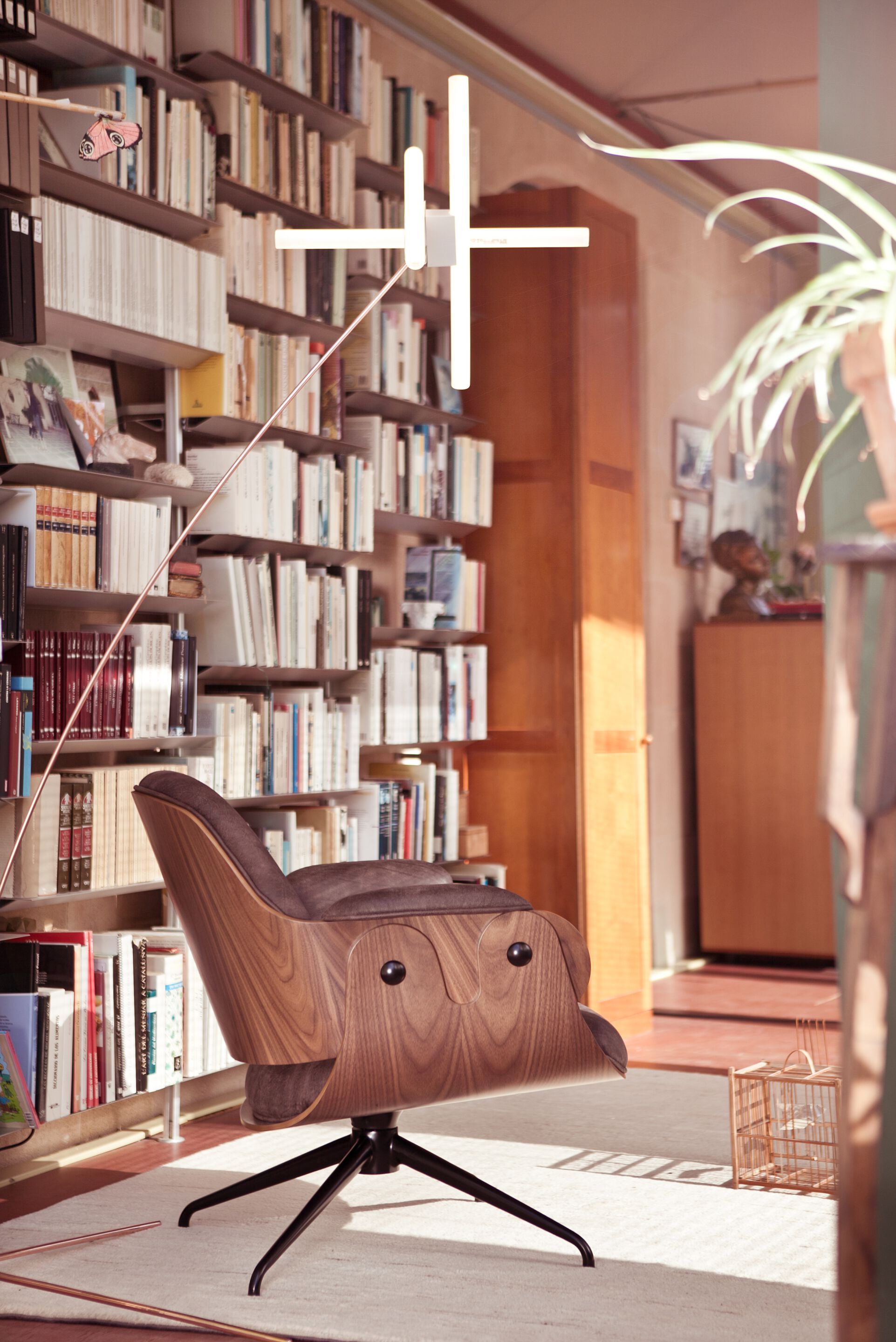 4-спицевое вращающееся кресло BD Barcelona LOW LOUNGER ARCH-00083161 - Вид №8