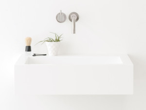 Прямоугольный подвесной умывальник в HIMACS