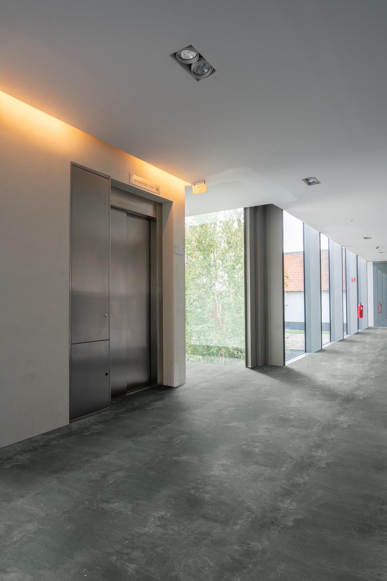 Противоскользящий виниловый пол с эффектом цемента BEAUFLOR Phoni-Xtreme ARCH-00082441 - Вид №1