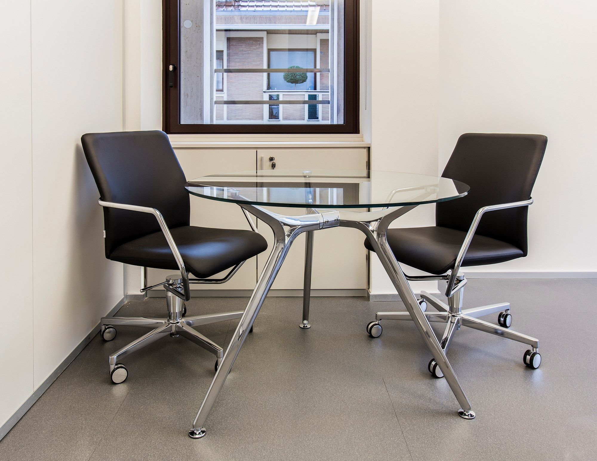 Офисное кресло с кожаной обивкой SITIA время ARCH-00046287 - Вид №2