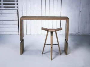 HOOKL und STOOL Высокий деревянный стол в современном стиле для контракта Clover