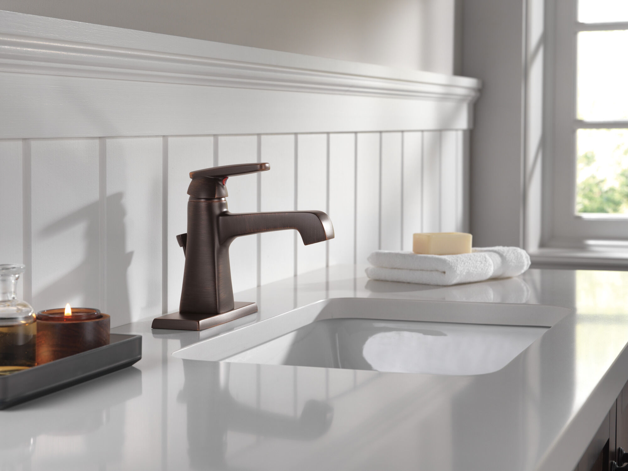 564-RBMPU-DST Смеситель для ванной с одной ручкой Delta Faucet Ashlyn Венецианская бронза  - Вид №4