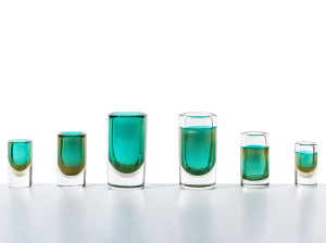 Круглая стеклянная ваза ручной работы