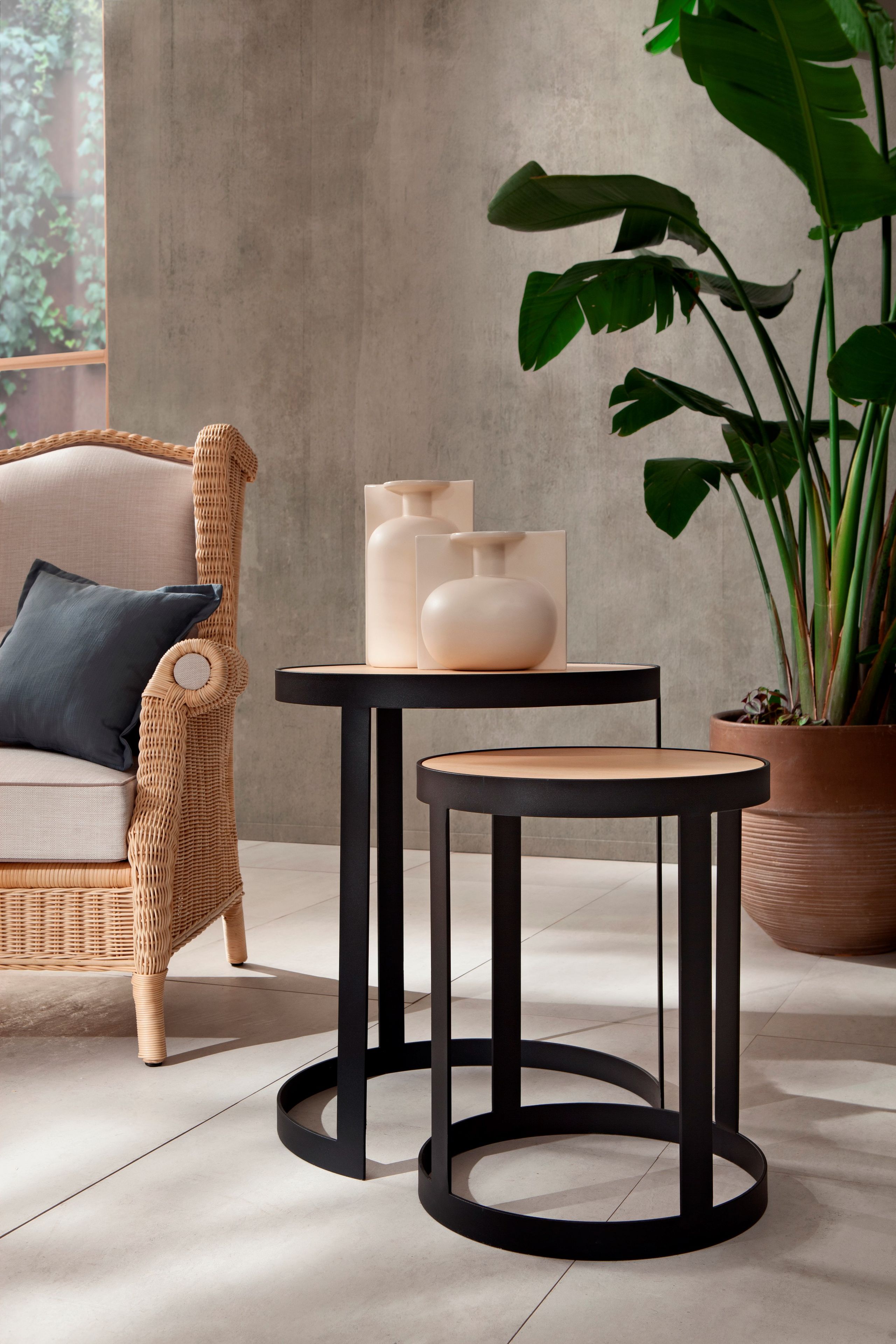 Круглый железный журнальный столик Mila Maurizi Maison ARCH-00037656 - Вид №1