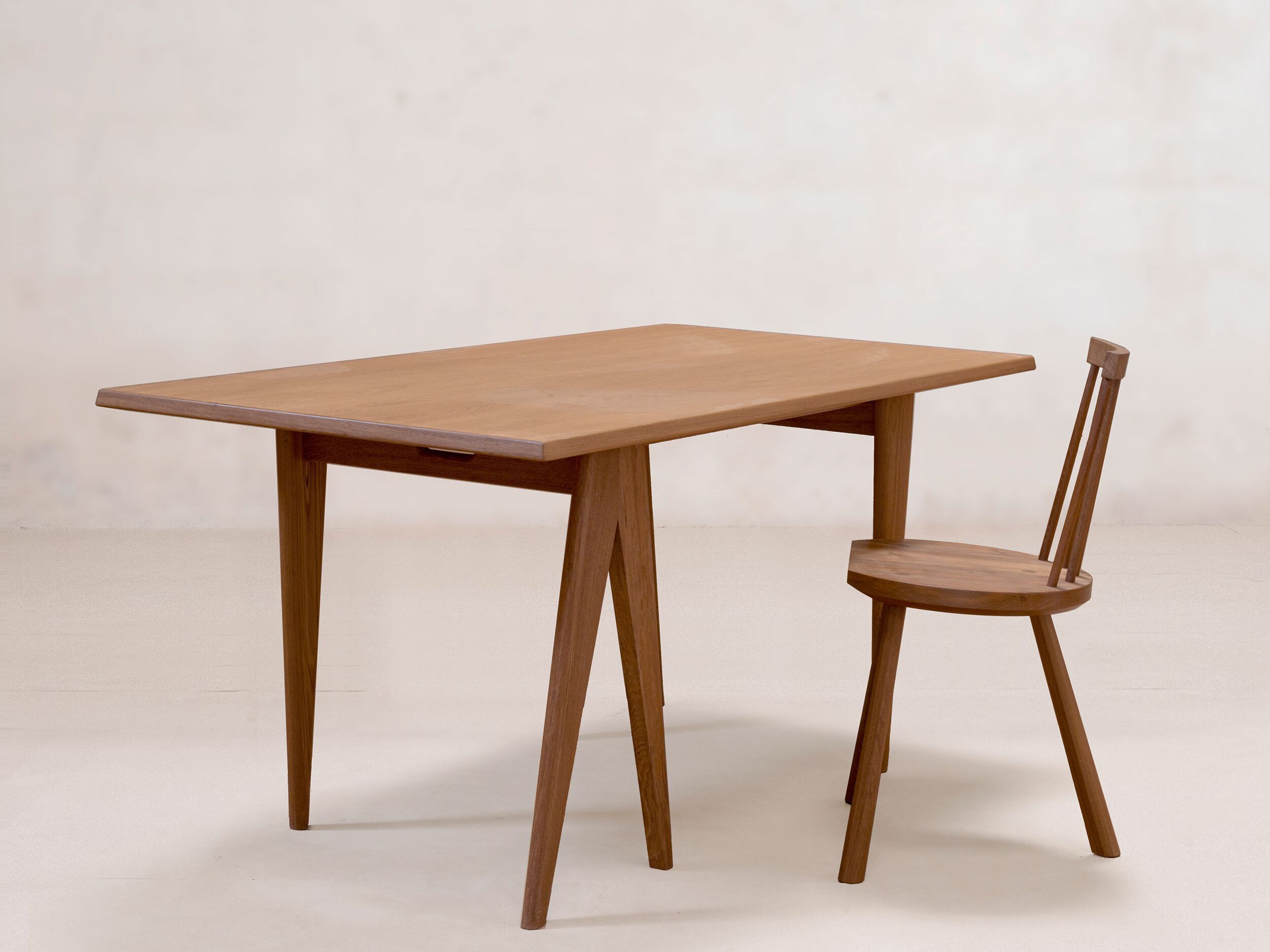 Прямоугольный обеденный стол из тикового дерева Phantom Hands X + L ARCH-00117320 - Вид №2