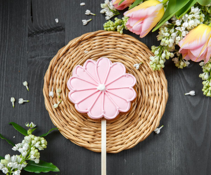 9665 Пряник Цветок розовый Вкусляндия 