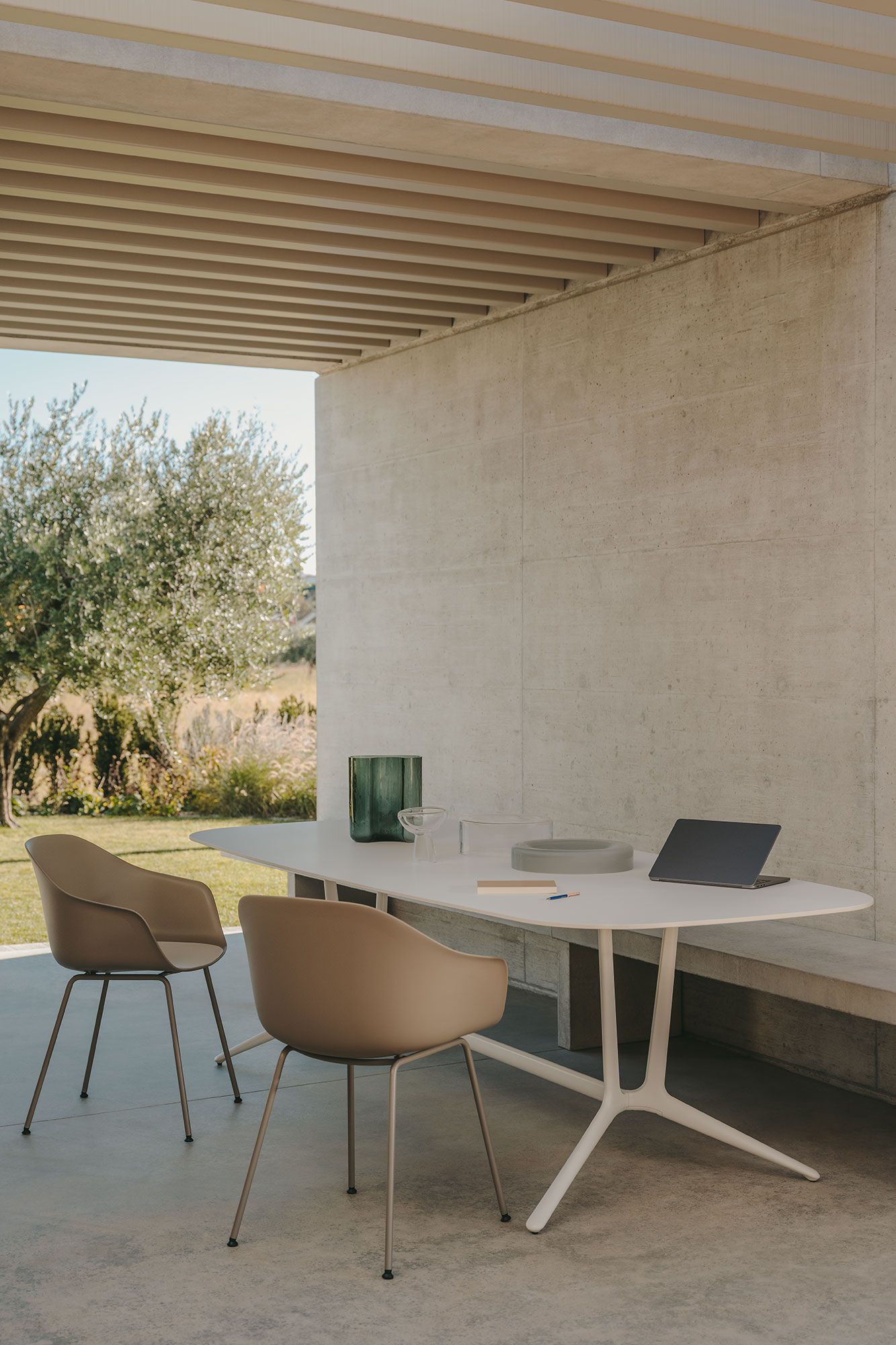 Стул из полипропилена с мягким сиденьем Lapalma SEELA ARCH-00112000 - Вид №2