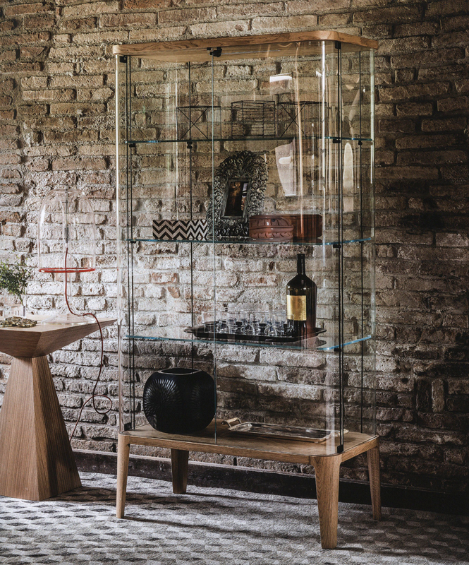 Витрина  CATTELAN ITALIA CHANTAL A2 