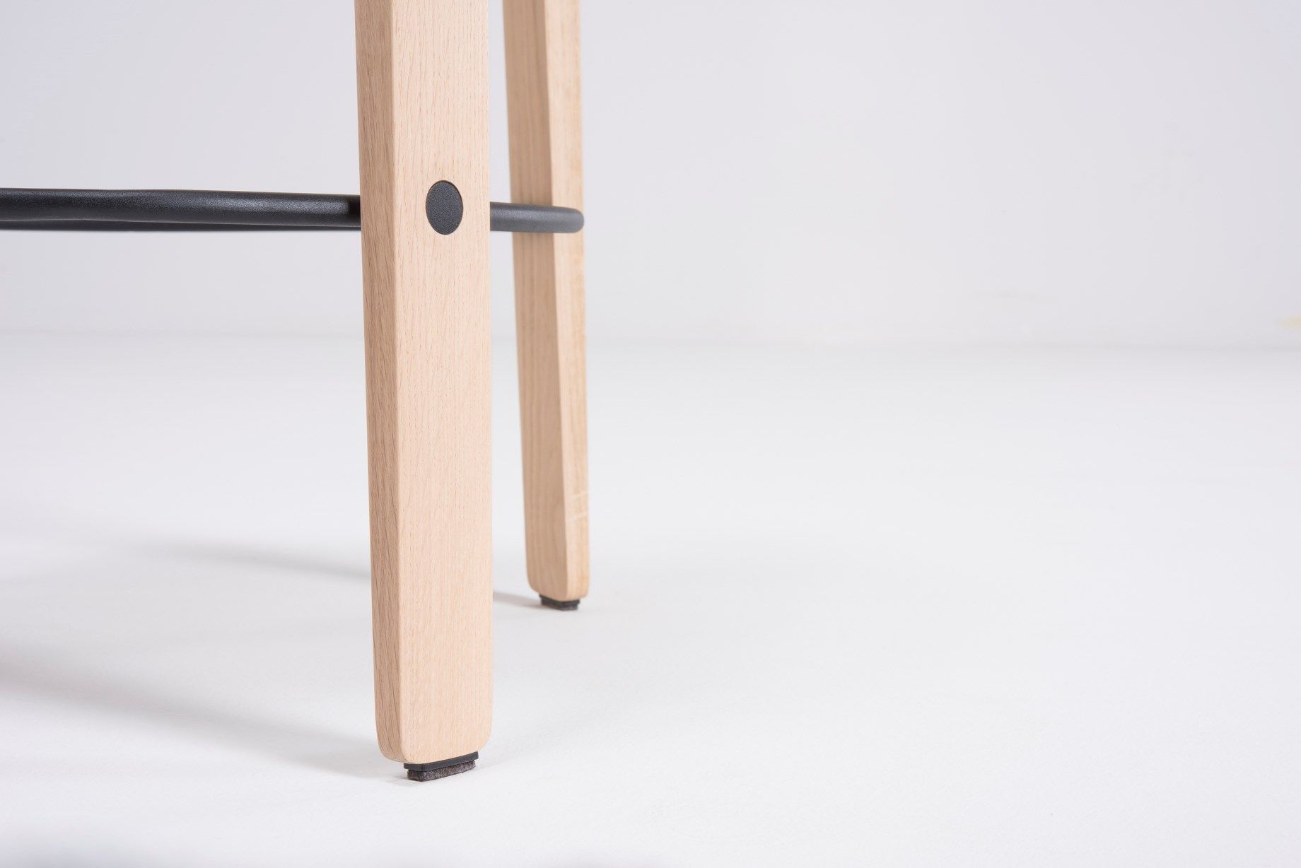 Тканевый барный стул с подставкой для ног Gazzda ARCH-00120216 - Вид №9