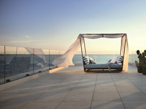 Садовая кровать с балдахином