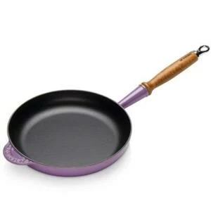 Сковорода чугунная с деревянной ручкой Le Creuset, Ø24 см, фиолетовая