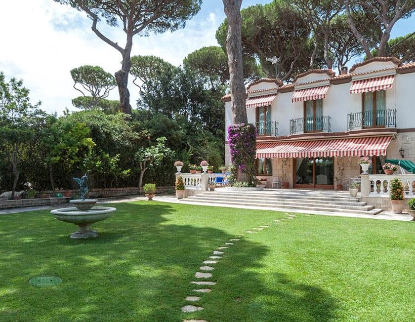 First Corporation Садовый колодец с зеленым пешеходным покрытием First plast Pzcrp25v - Вид №3