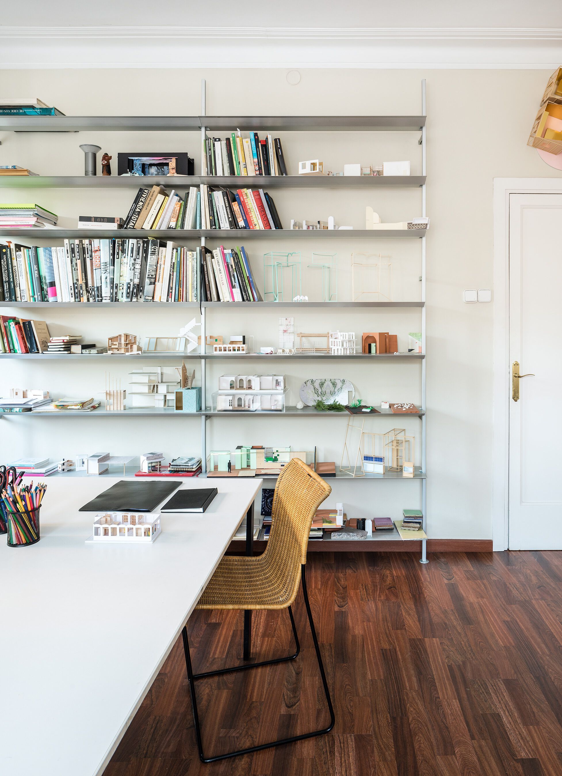 Алюминиевый настенный книжный шкаф BD Barcelona Aluminium ARCH-00134289 - Вид №20