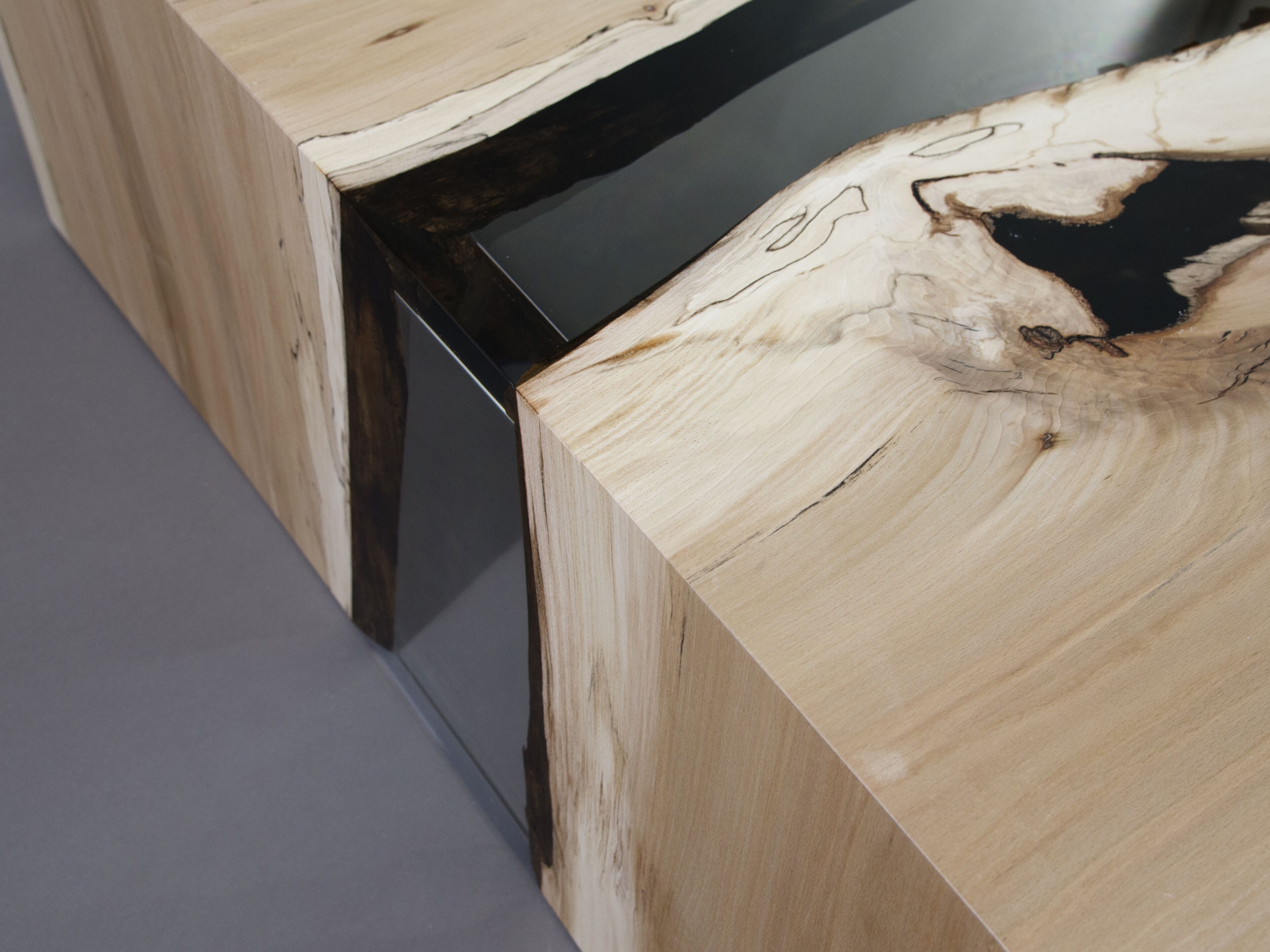 Прямоугольный журнальный столик из массива дерева и смолы alcarol Fungi ARCH-00027637 - Вид №8