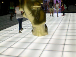 Противоскользящее стекло