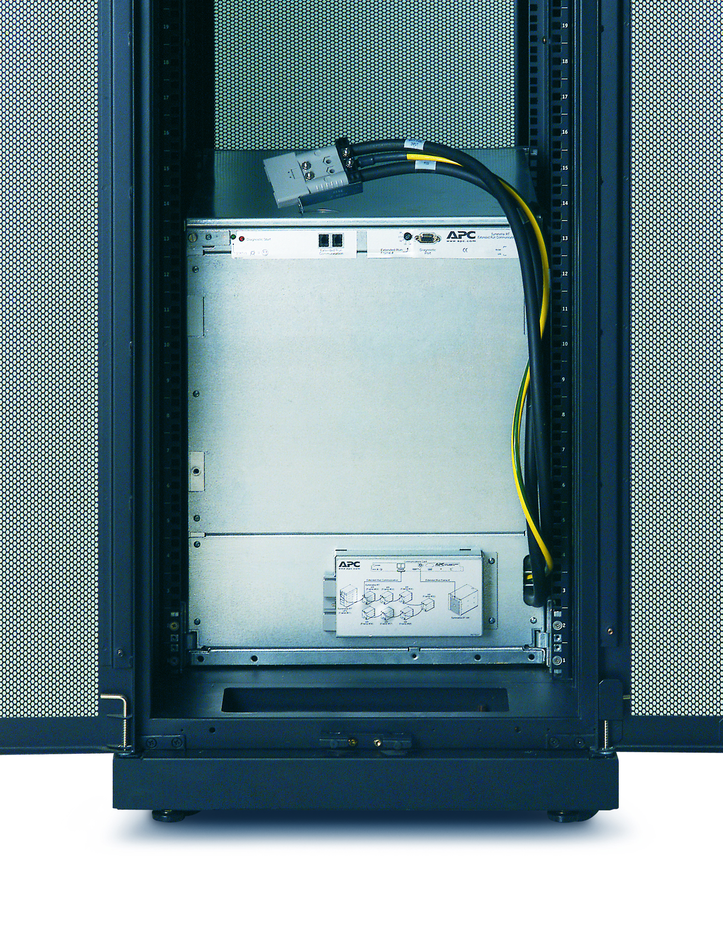 SYARMXR9B9I symmetra lx extended run rack-mount w/ 9 sybt5, 230v APC Santreyd  - Вид №2