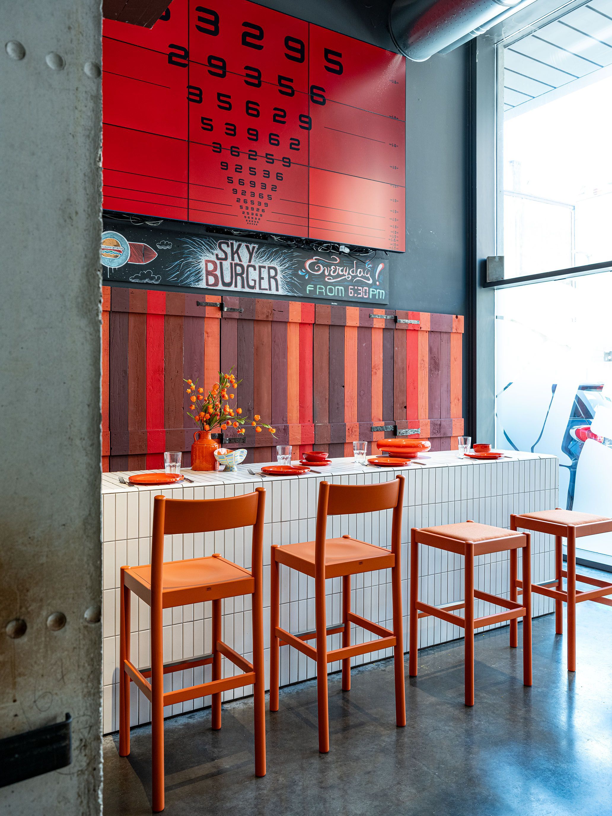 Высокий стул из массива дерева с мягким сиденьем SIPA Пальма ARCH-00048382 - Вид №4