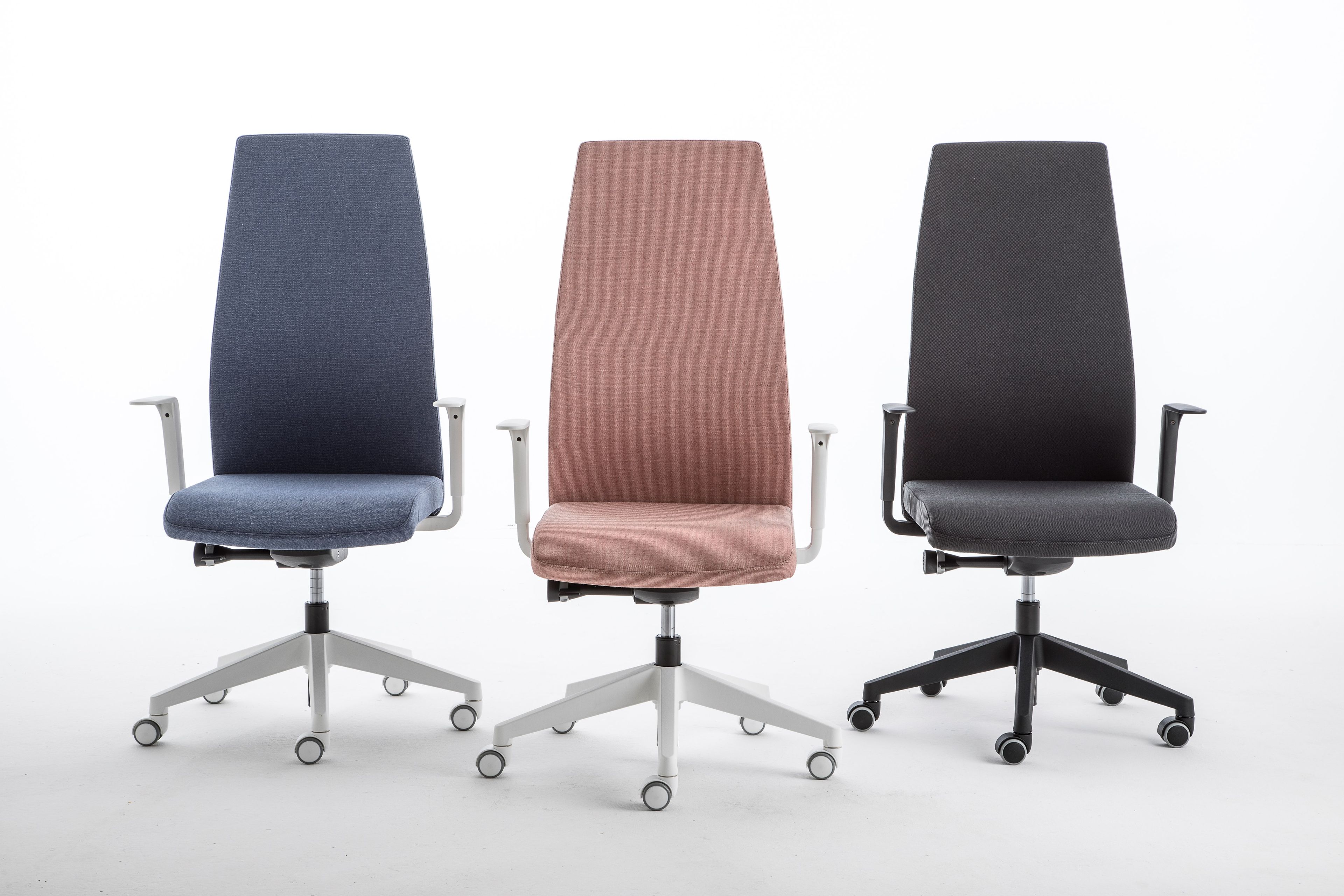 Мягкий тканевый операционный стул с подлокотниками Luxy SmartOffice ARCH-00101436 - Вид №4