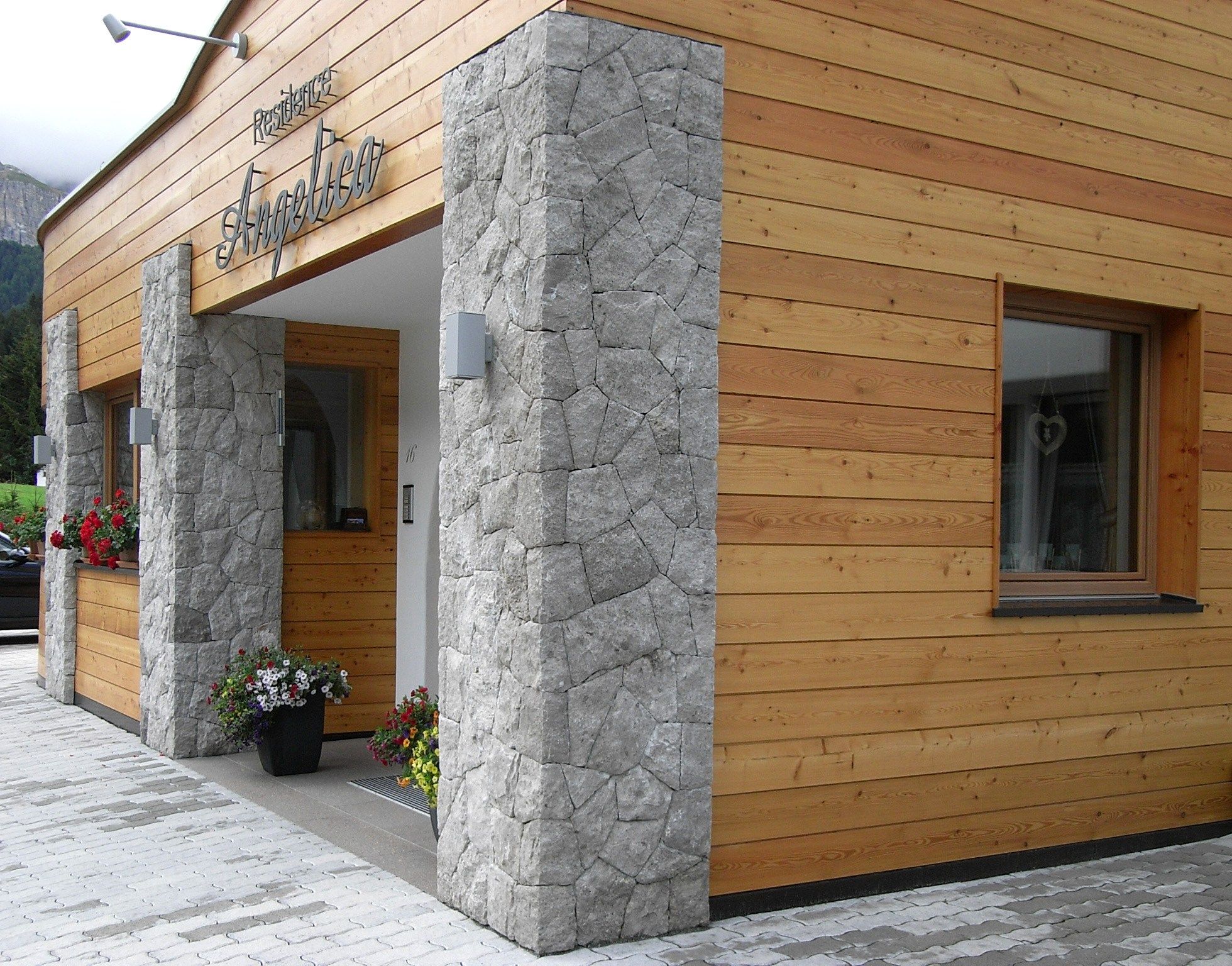 Натуральный каменный элемент для фасада B&B Rivestimenti Naturali камень ARCH-00116203 - Вид №18