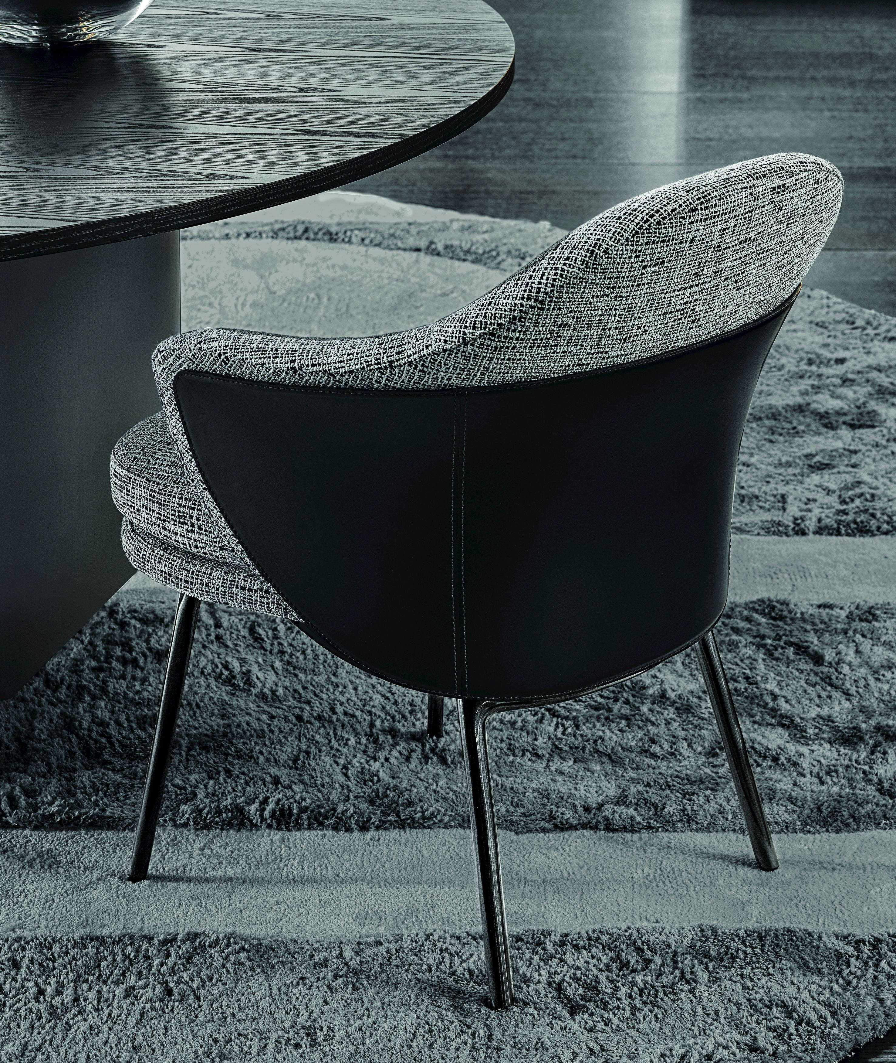 Кресло из ткани и кожи с подлокотниками Minotti Энджи ARCH-00122158 - Вид №3