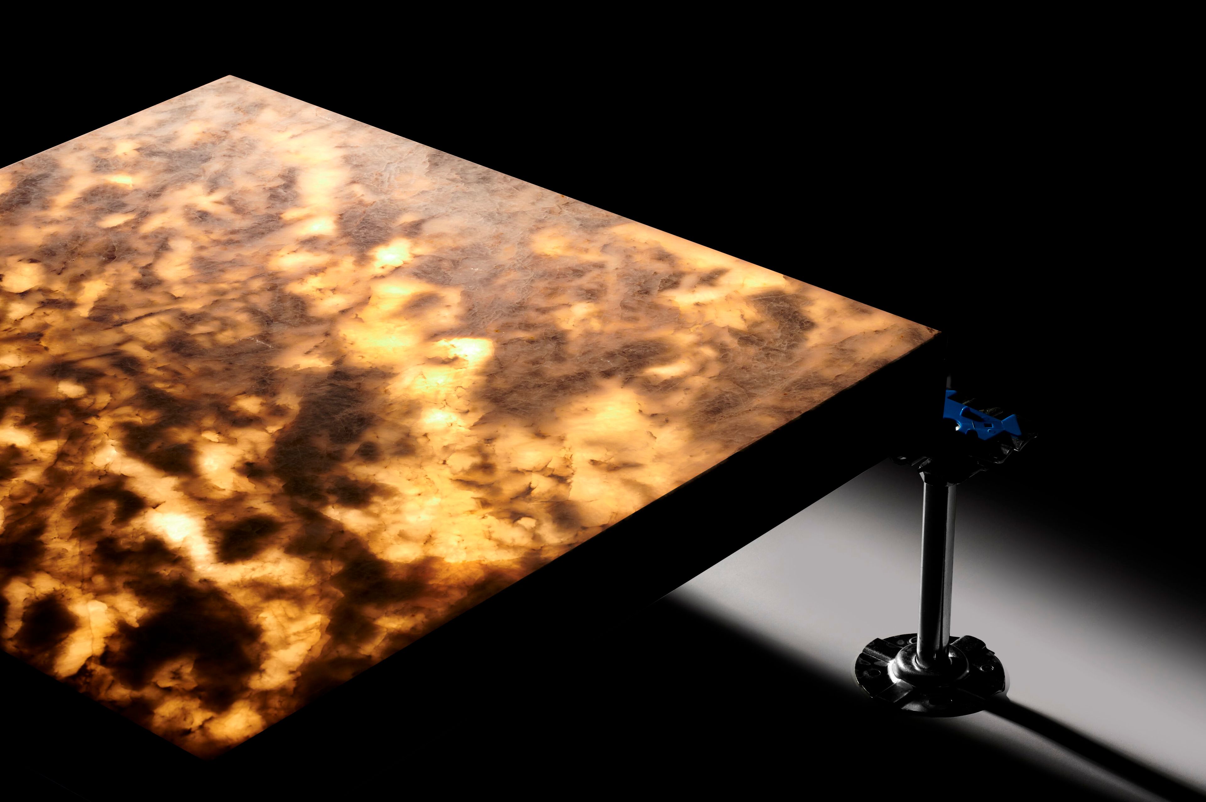 Яркий фальшпол NEWFLOOR LUMIFLOOR LED ARCH-00141514 - Вид №2