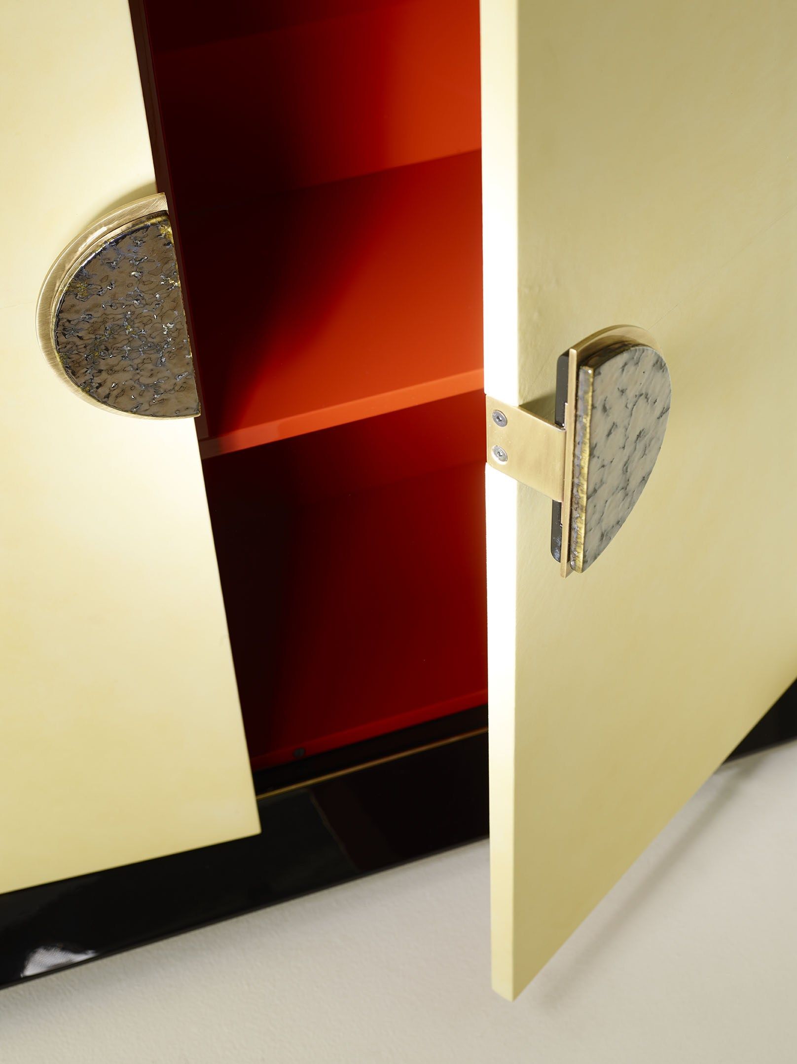 Деревянный шкаф с распашными дверцами MARIONI Anthony ARCH-00150105 - Вид №3