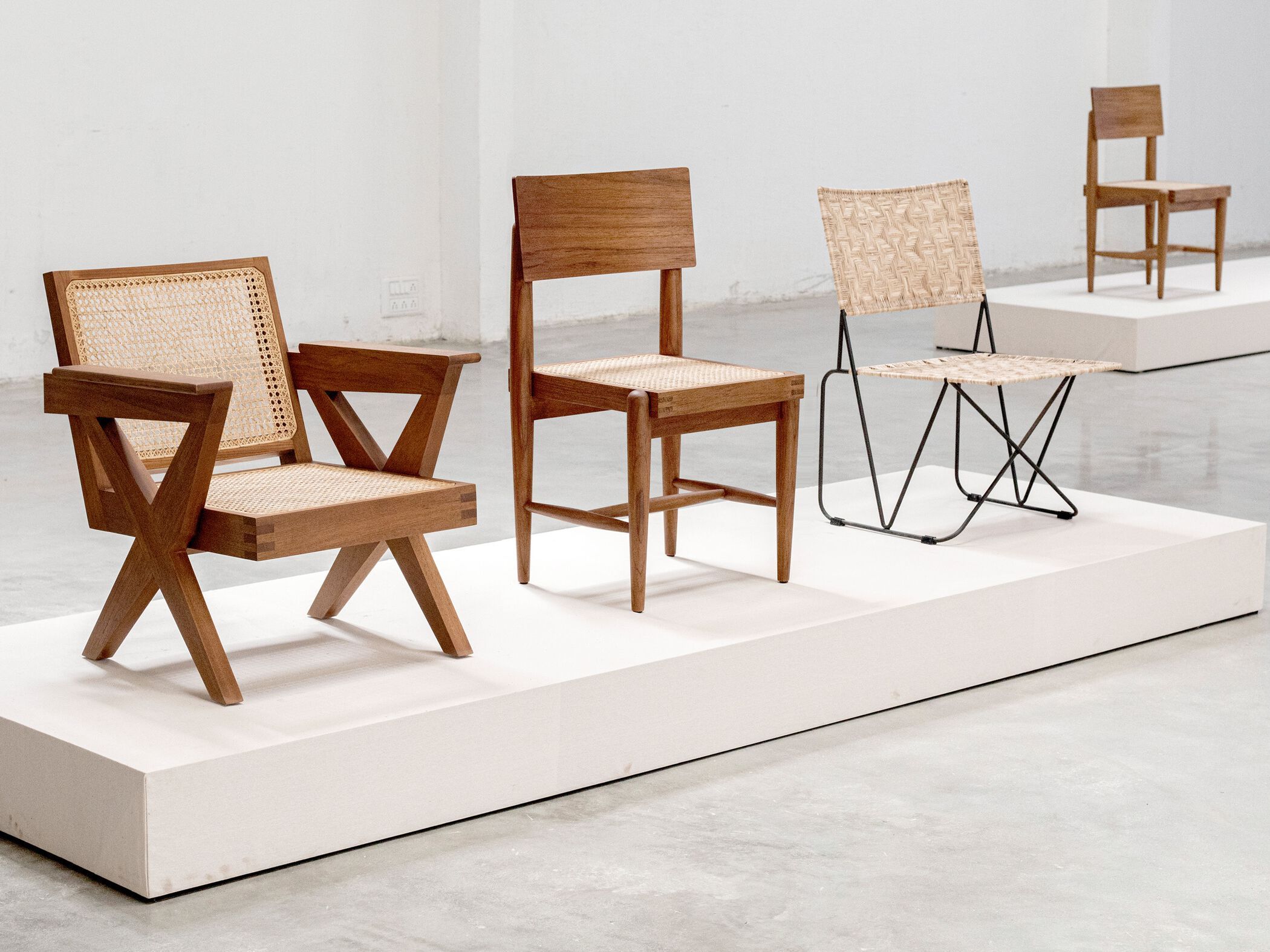 Стул из тикового дерева Phantom Hands Адитья Пракаш ARCH-00143045 - Вид №5