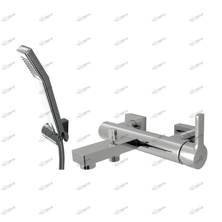 Смеситель для ванны настенного монтажа 1/2 ”. Керамический картридж Ø35 мм. Автоматический дивертер и аэратор «плюс». Межосевое расстояние 150 +/- 15 мм. Включает 175 см. длинный гибкий душ, ручной душ и настенный кронштейн. Расход для душа: 11,6 л / мин Noken Urban 100081861