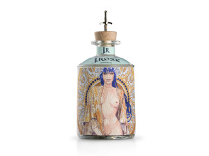 Бутылка джина с этикеткой ручной работы