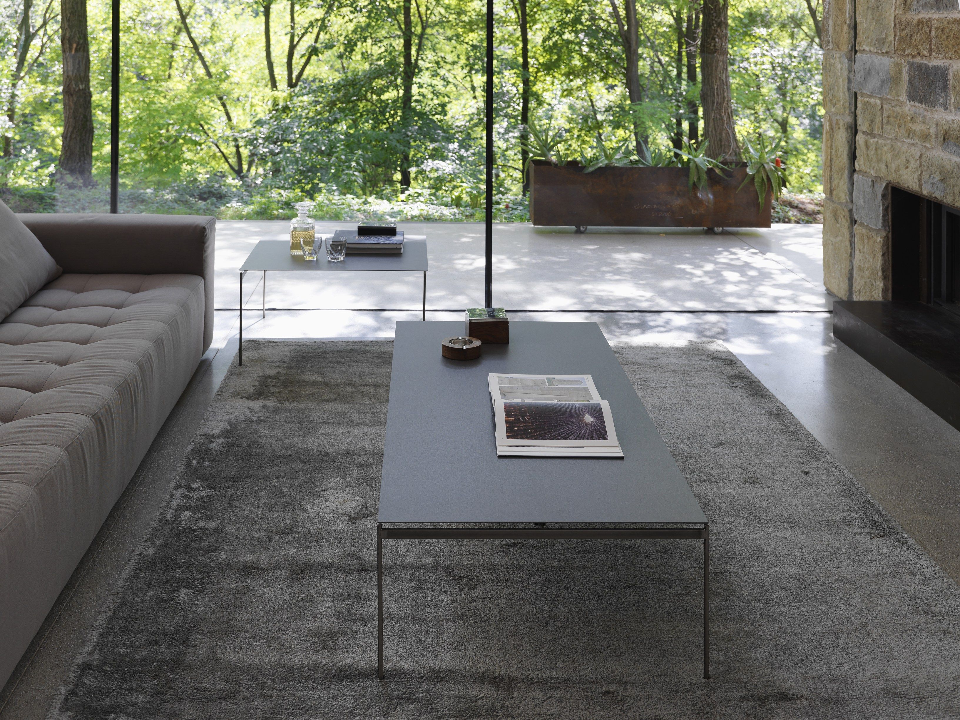 Керамический журнальный столик для гостиной Casamania & Horm Torii ARCH-00064857 - Вид №2