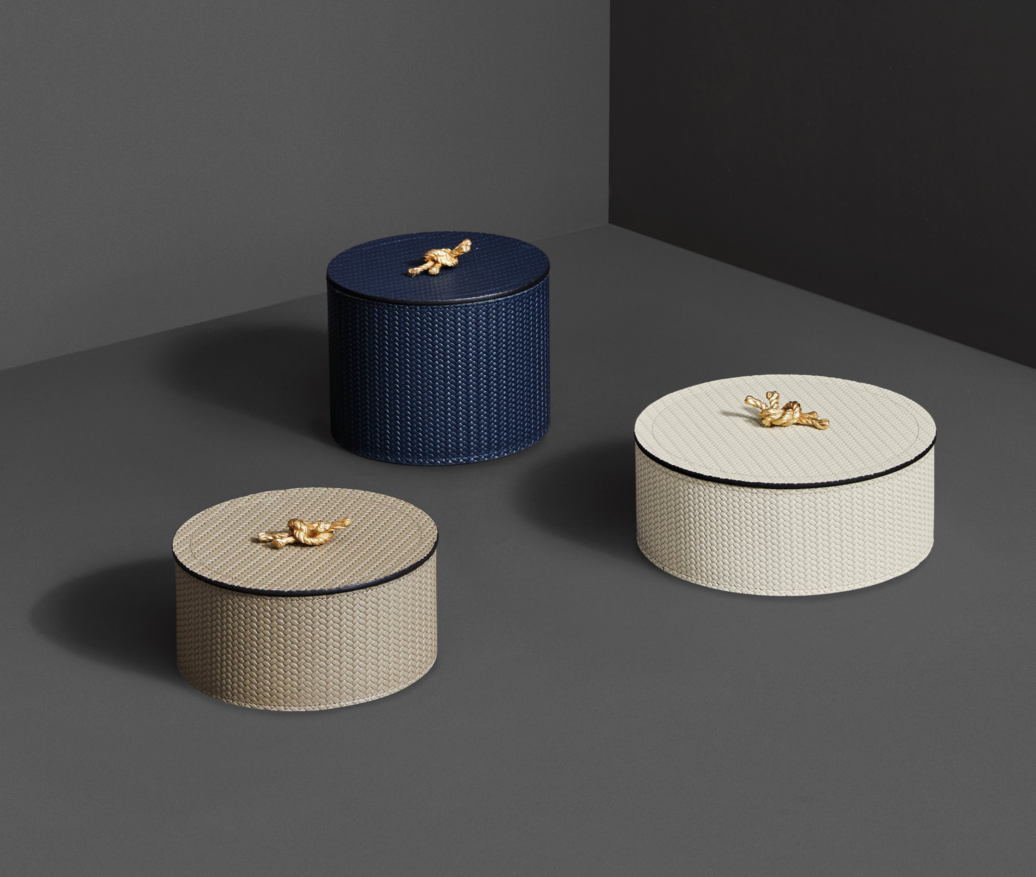 Круглая шкатулка Thalia - Ø 17XH8 см / металл-хром / ari-leather_taupe Pinetti 00.1124.037.048 - Вид №5